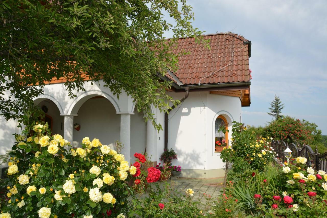 Hotel Pension Restaurant Rosenberg Jennersdorf Exterior foto